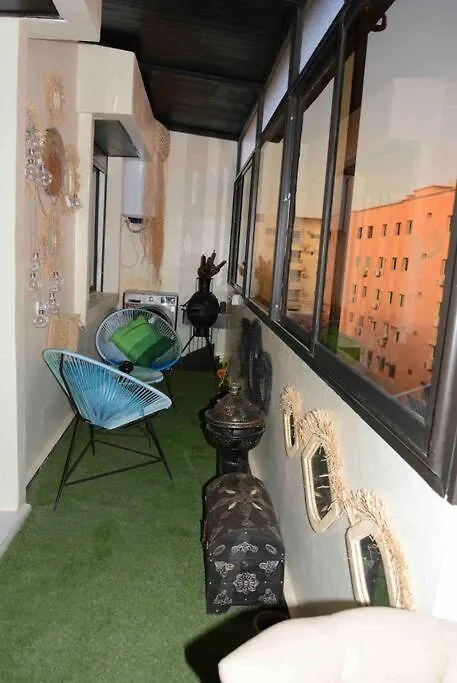 Appartement Bien Situe A Gueliz 마라케시
