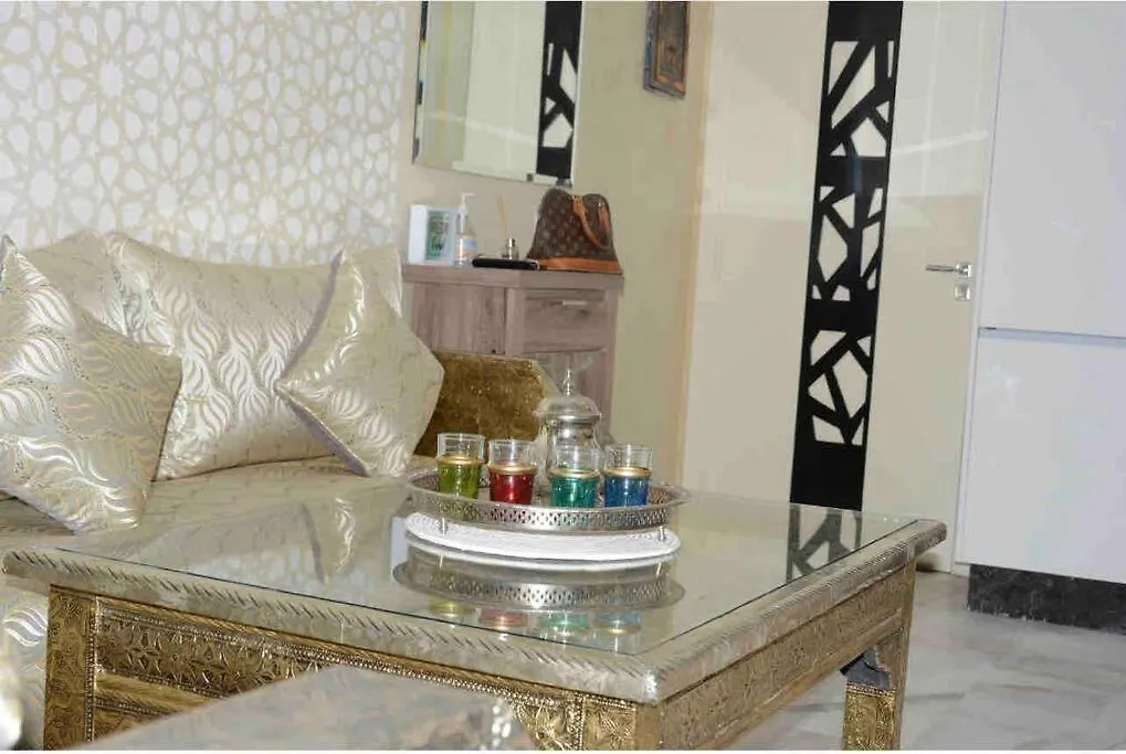 Appartement Bien Situe A Gueliz 마라케시